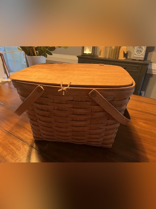 Longaberger Other - Longaberger Lidded Vintage Picnic Basket with Signature Handwoven 1989